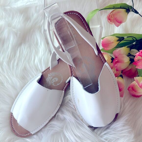 Bamboo Casual Sling Back White Sandals Slide Slip SIZE 9 - Picture 1 of 10
